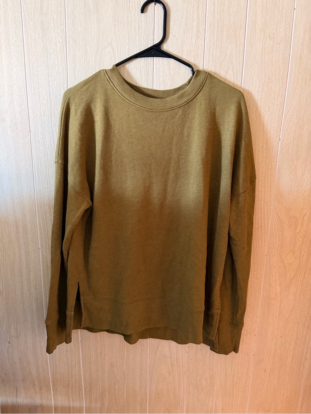 Time and Tru Olive Green Crewneck Sweater